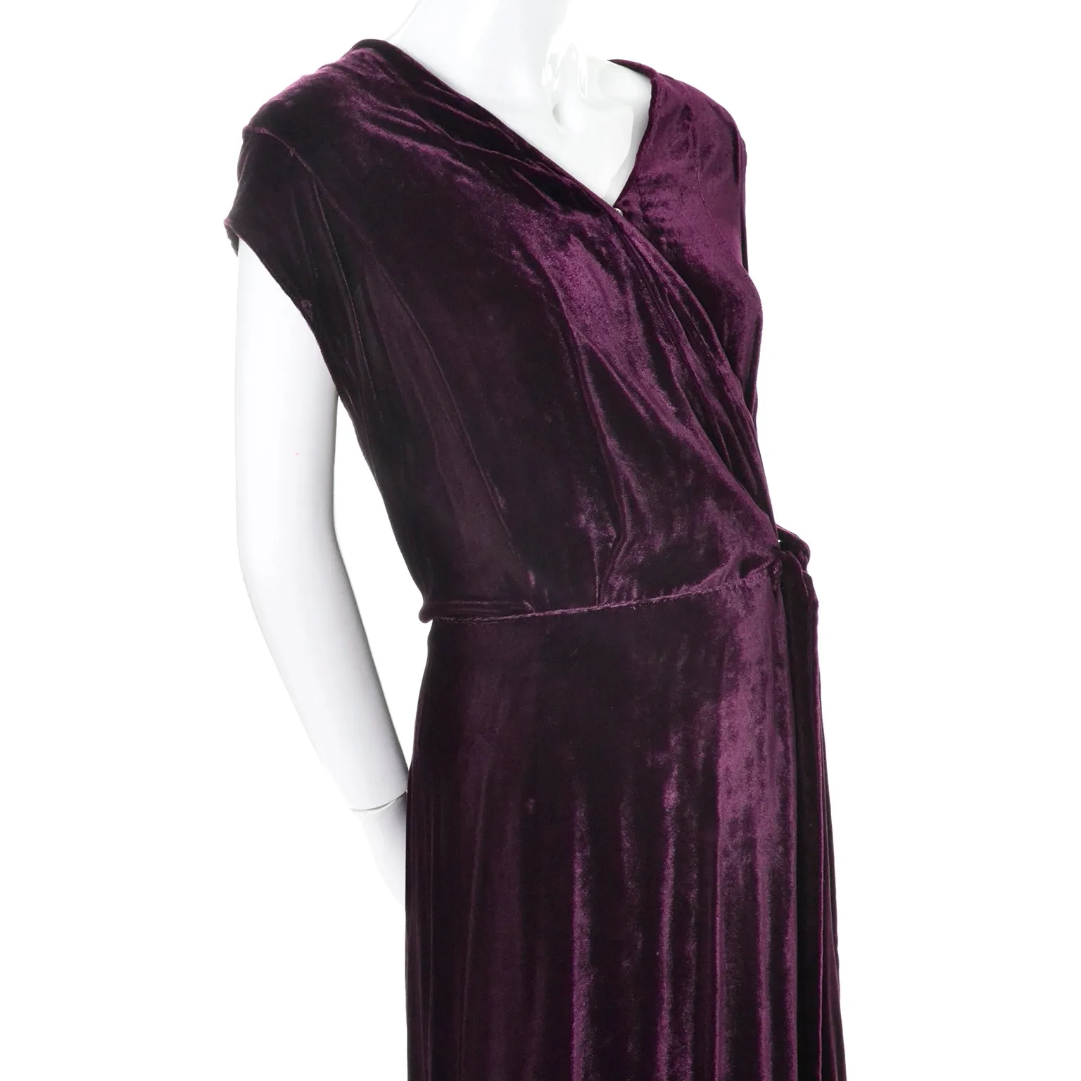 1930s Vintage Dress in Burgundy Red/Purple Silk Velvet Extra Large