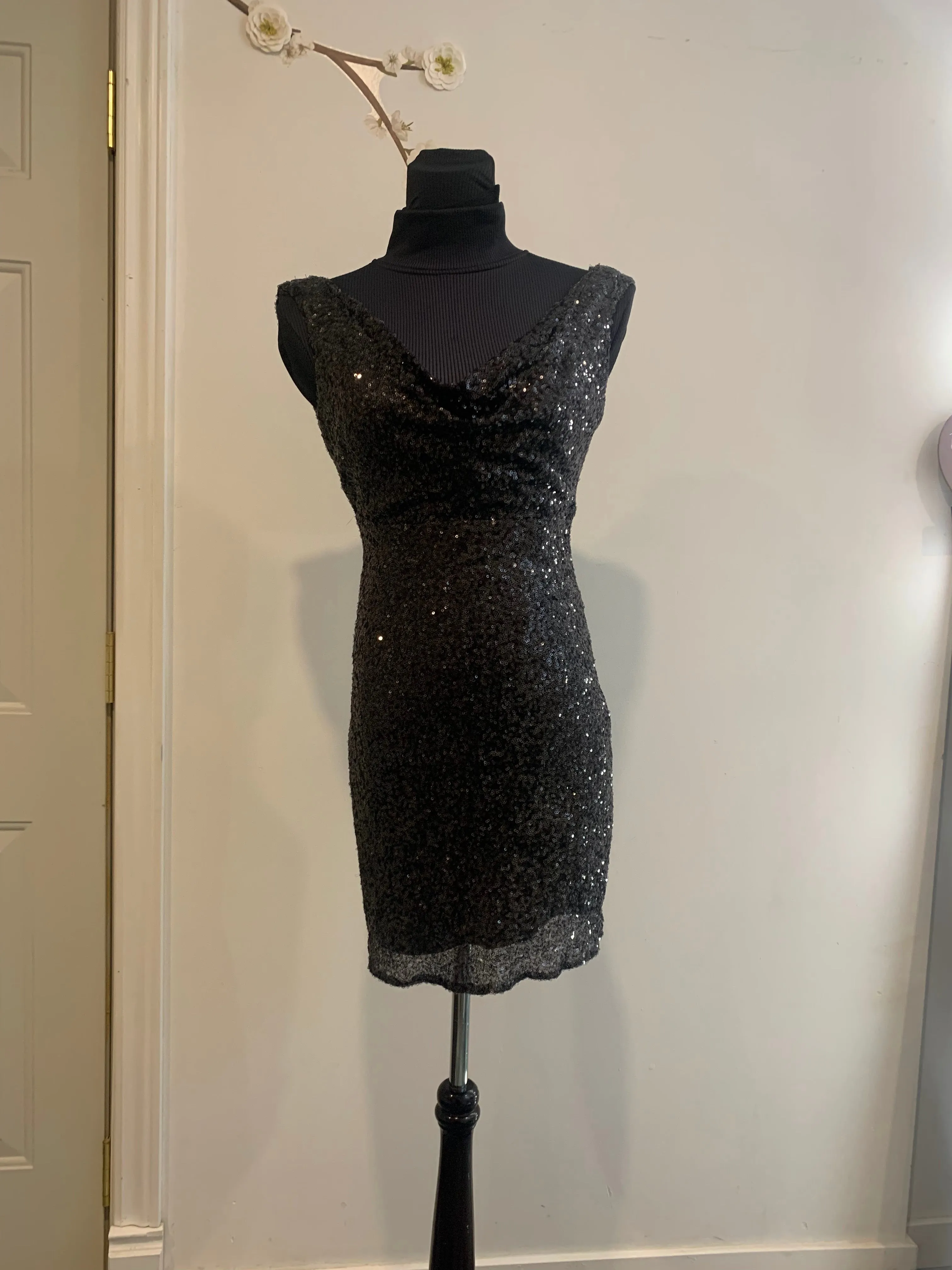 Dress 4778: Short Black Sequin Dress waist 26