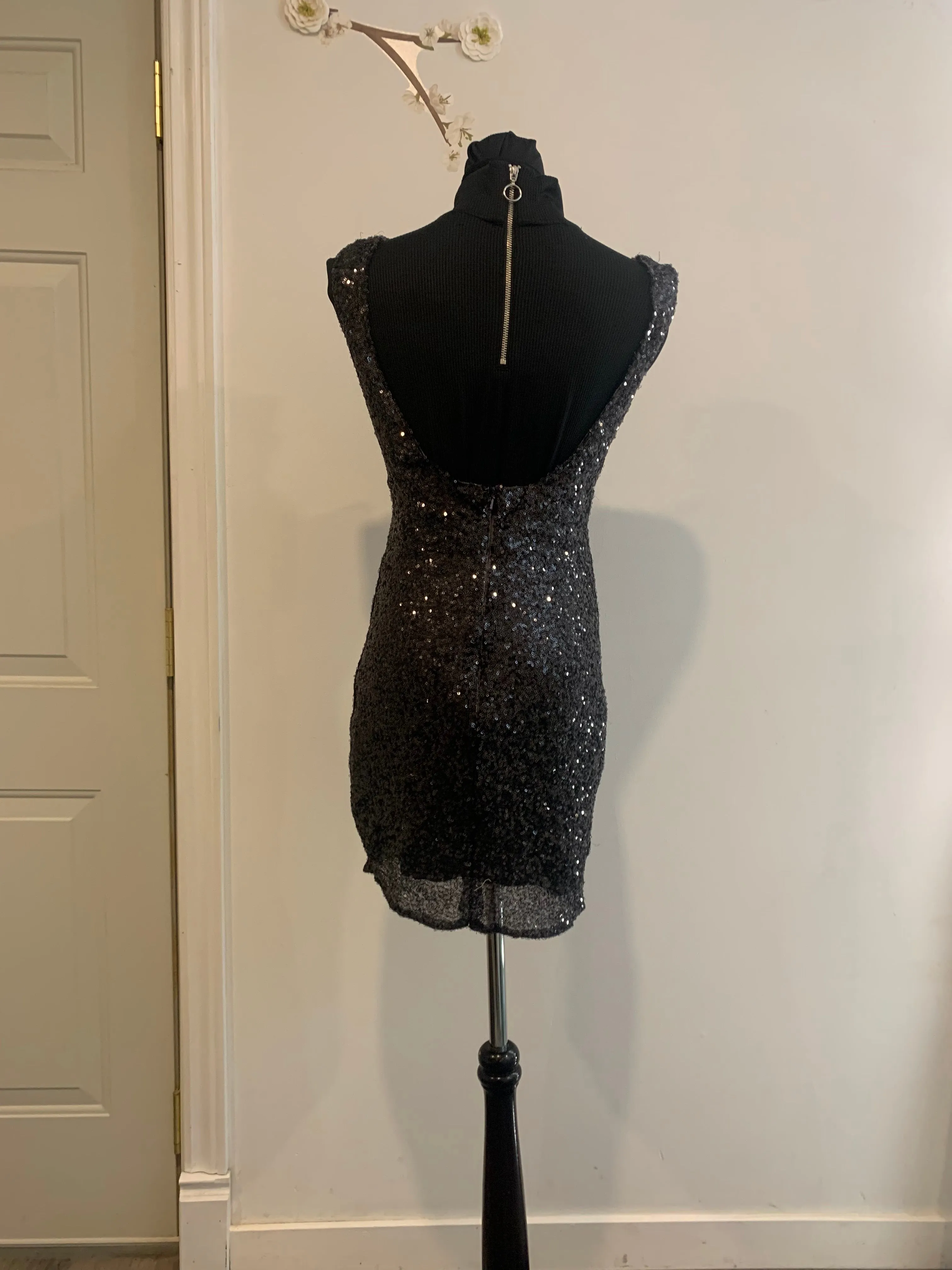 Dress 4778: Short Black Sequin Dress waist 26