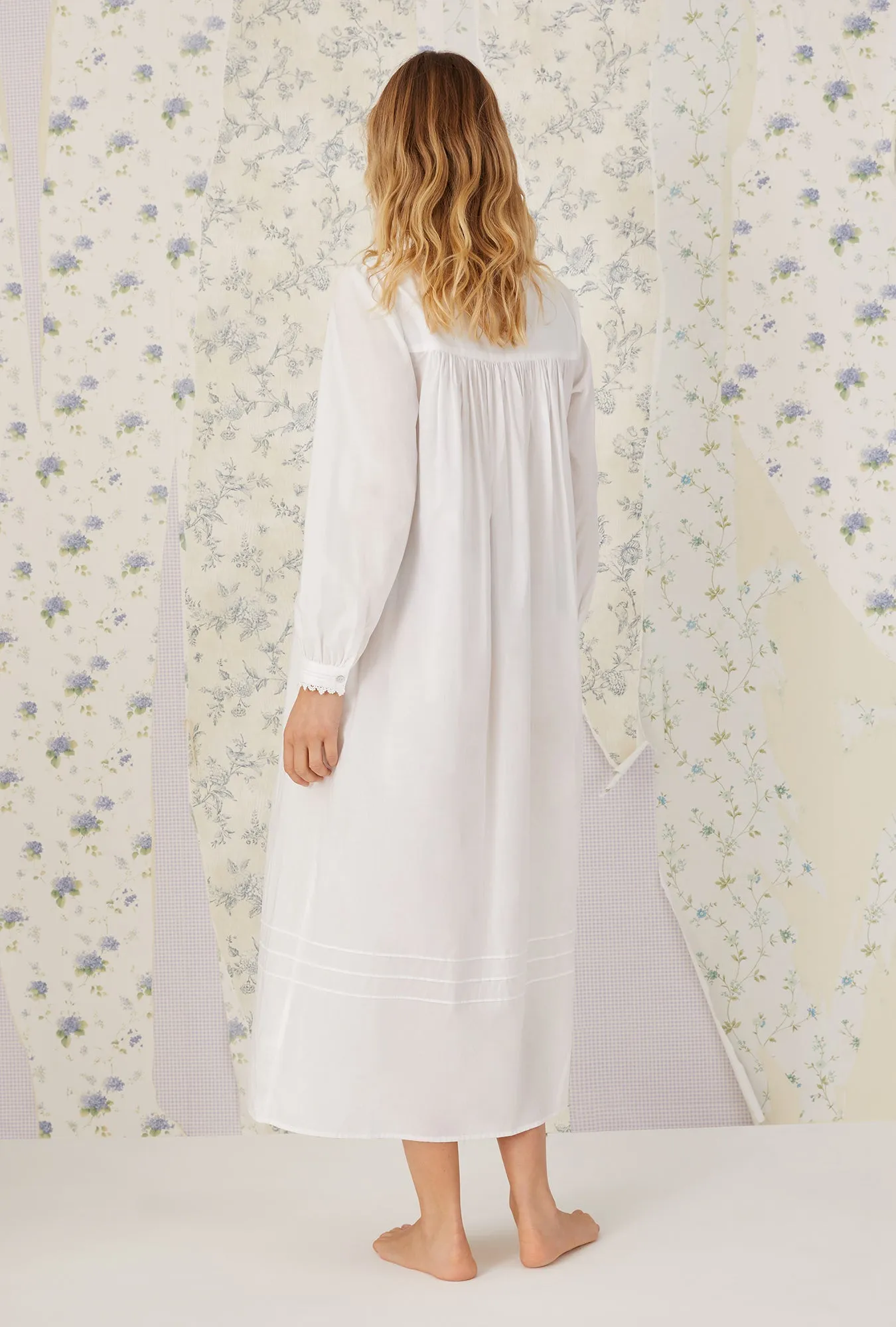 Heirloom Dream Long Sleeve Gown