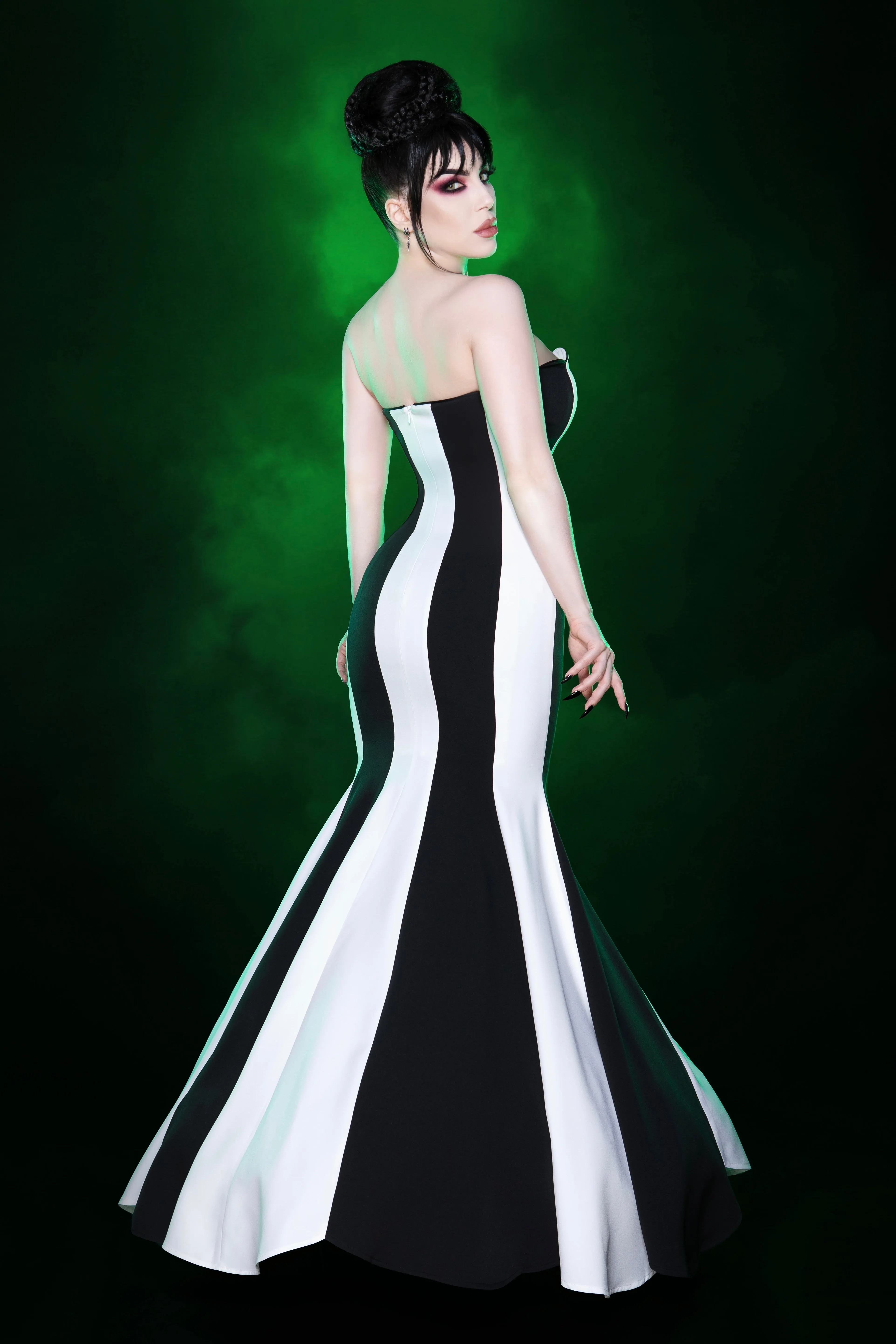 Sandworm Striped Gown